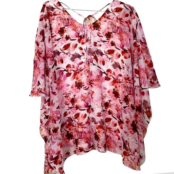 Simply Noelle Pops of Pink Loose Short Sleeve High Low Top - Picture 1 of 10